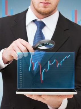 新手靠“预测”赚钱，老手靠“跟随”赚钱！——一语道破真正的期货交易核心